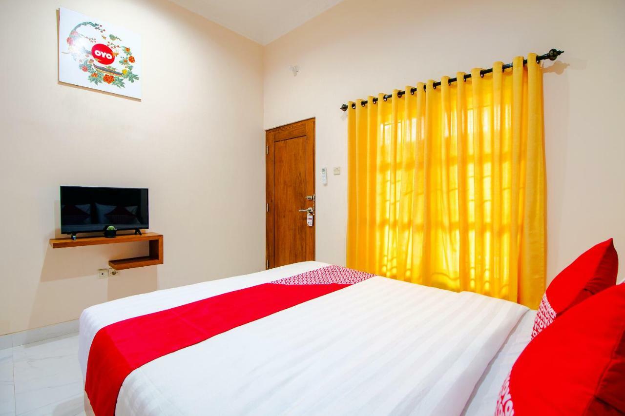 Oyo 1473 Omah Tentrem Syariah Melati Exterior photo